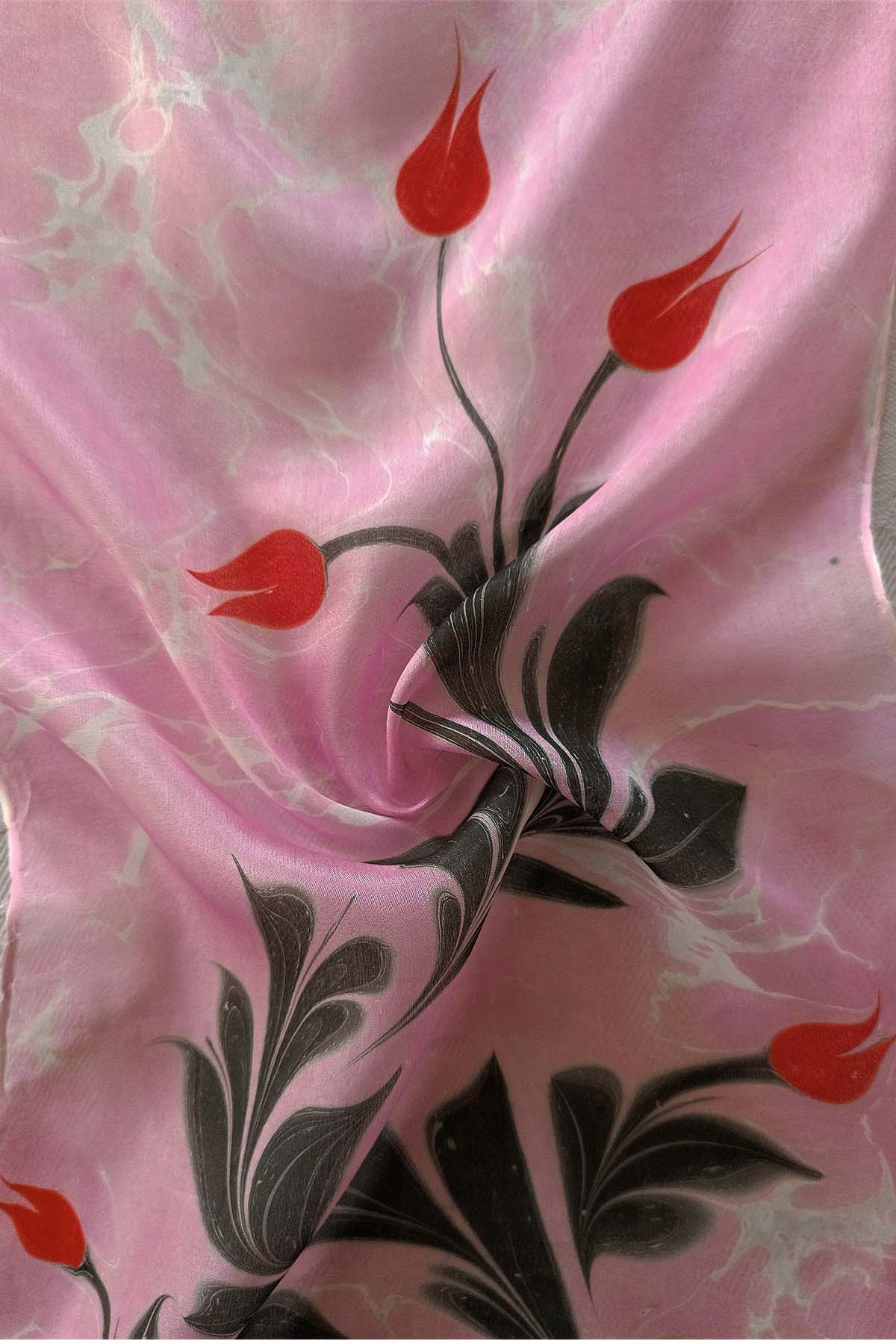 EBRU%20SANATI%20EL%20YAPIMI%20ÖZEL%20KOLEKSİYON%20PEMBE%20İPEK%20FULAR%20OZLMF%2023